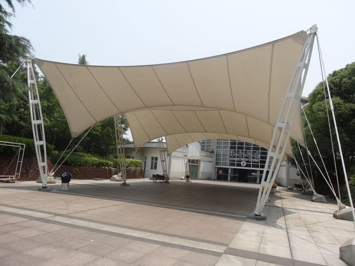 屋頂遮陽膜結(jié)構(gòu)